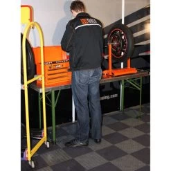 Auswuchtgerät Für 12-33mm Achs-Ø Orange 7 Auswuchtgerät Für 12-33mm Achs-Ø Orange -Motorradzubehör de000098147